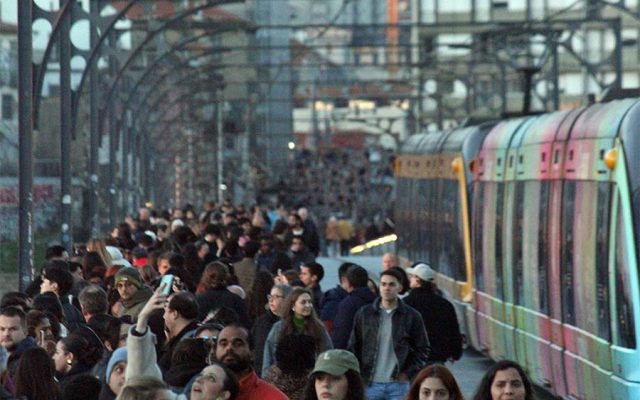 90% dos portuenses consideram que o turismo teve efeitos negativos no aumento do custo de vida