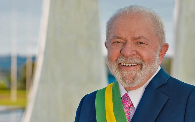 Lula da Silva em Portugal numa curta visita a Lisboa