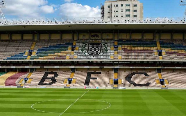 Leilão do estádio do Bessa pode ser suspenso