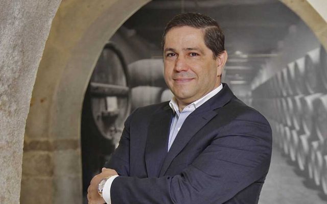 Mário Ferreira diz que festival aéreo no Porto não pode avançar sem respostas concretas