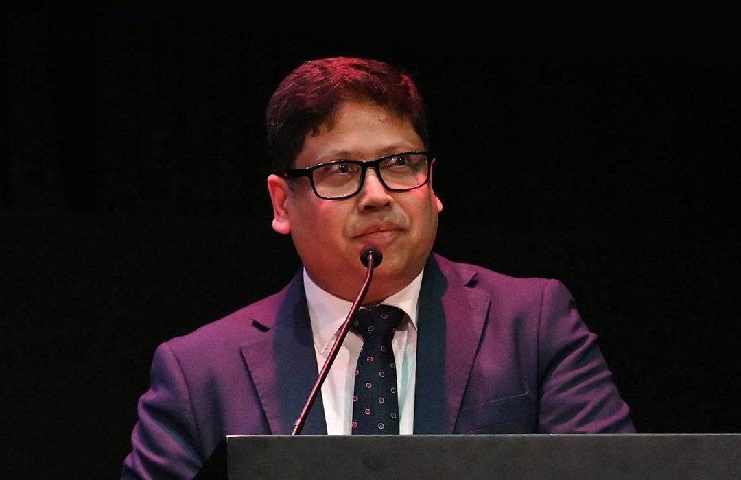 Shah Alam Kazol, presidente da associação da Comunidade do Bangladesh no Porto. Shah Alam Kazol comunidade bangladesh Porto mesquita