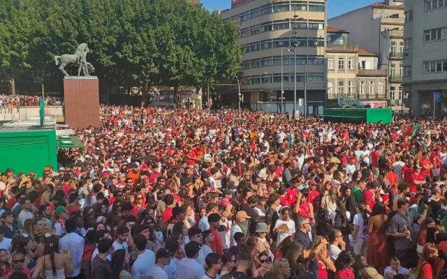 Milhares assistiram à estreia fria de Portugal no Mundial