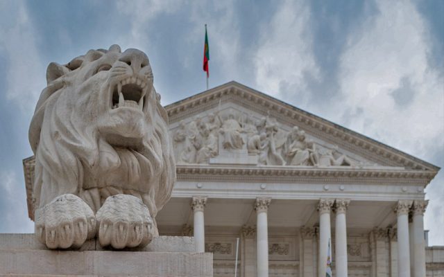 PSU aprovada com acordo entre o Governo e os Socialistas