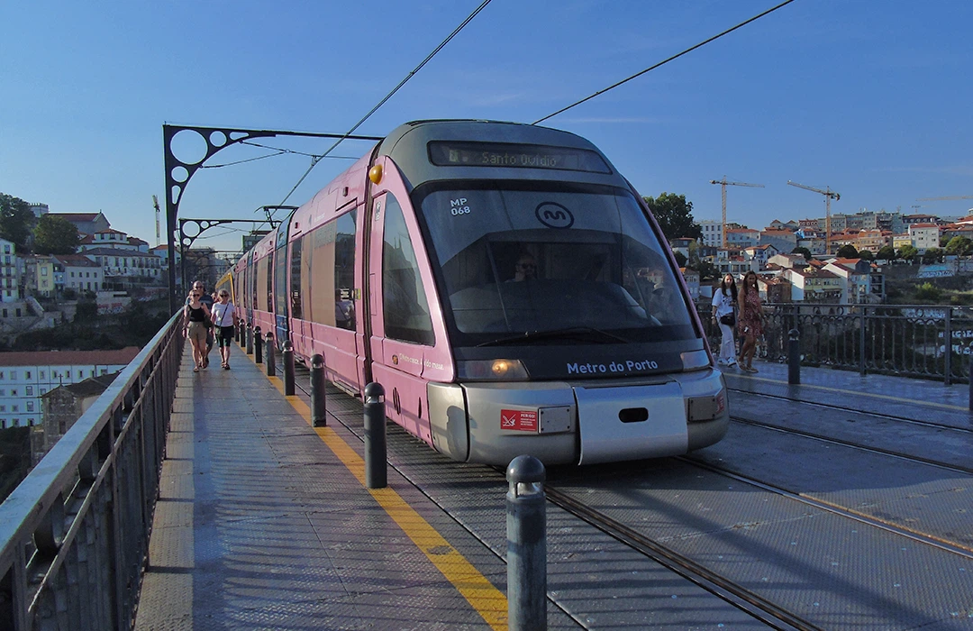 Metro do Porto na ponte Luis I